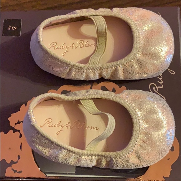 RUBY & BLOOM - Picture 2 of 5